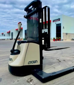 Best forklift on rent prices